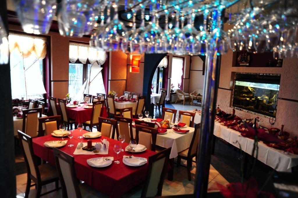 וובה Hotel Spinaker מראה חיצוני תמונה