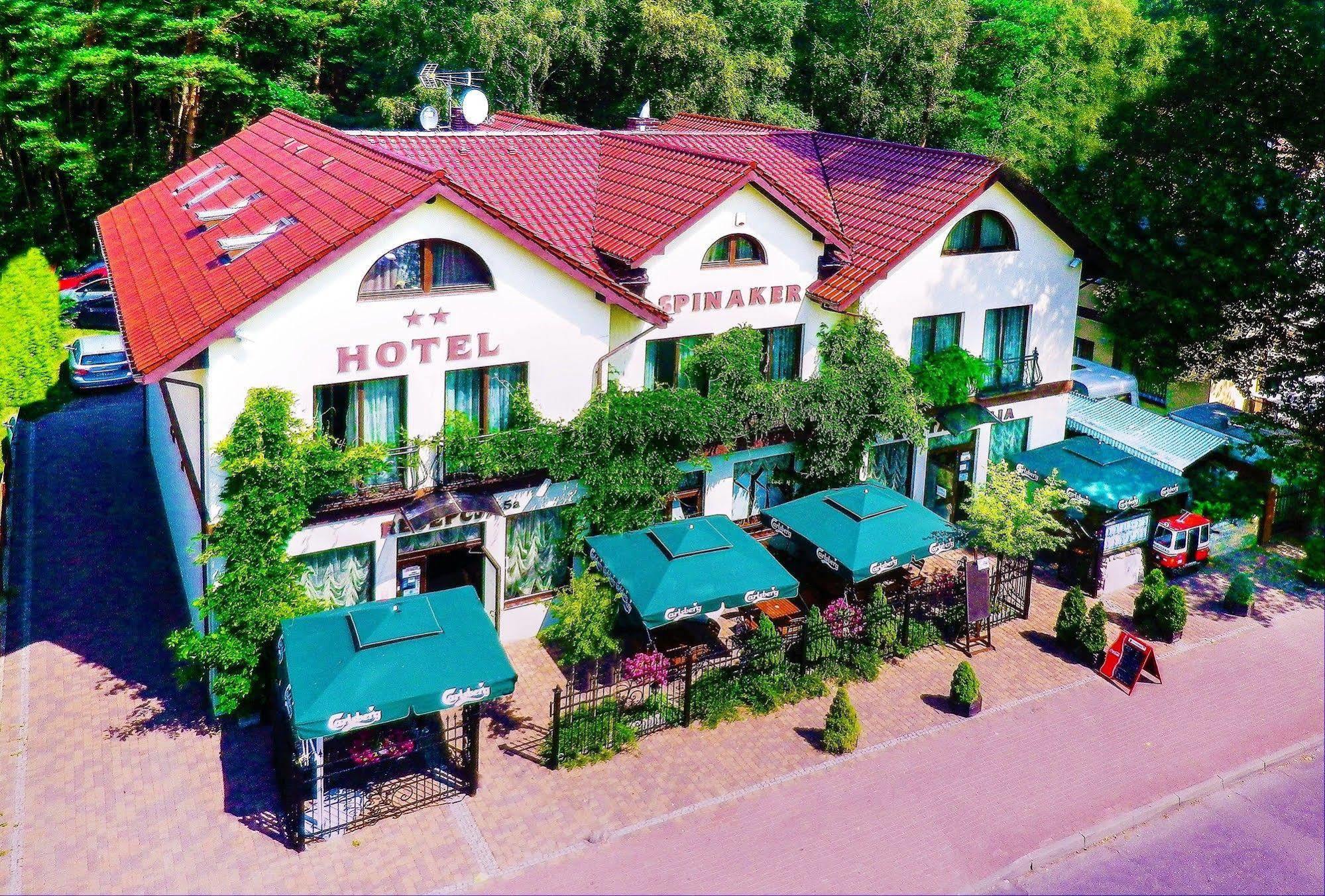 וובה Hotel Spinaker מראה חיצוני תמונה