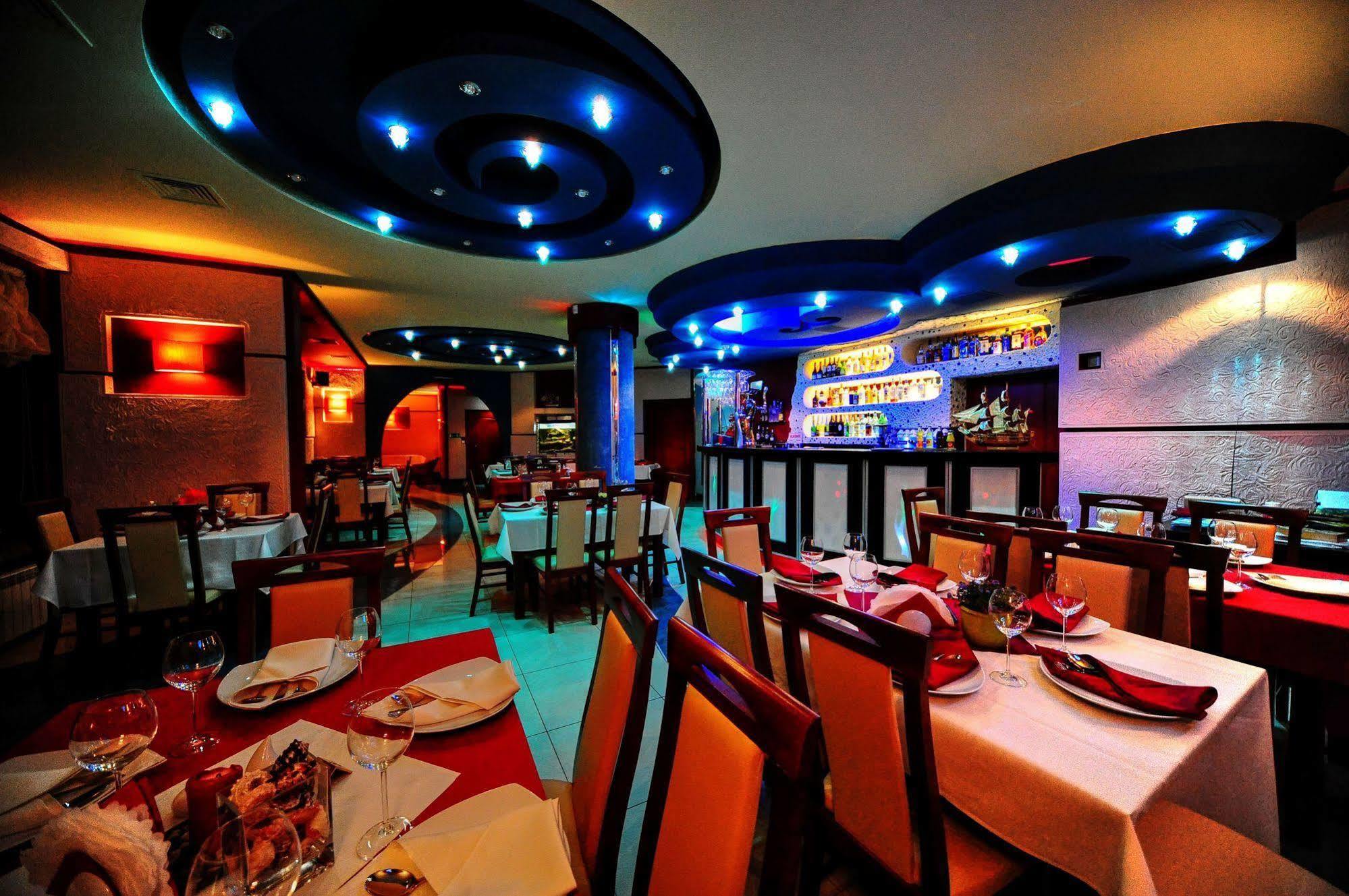 וובה Hotel Spinaker מראה חיצוני תמונה