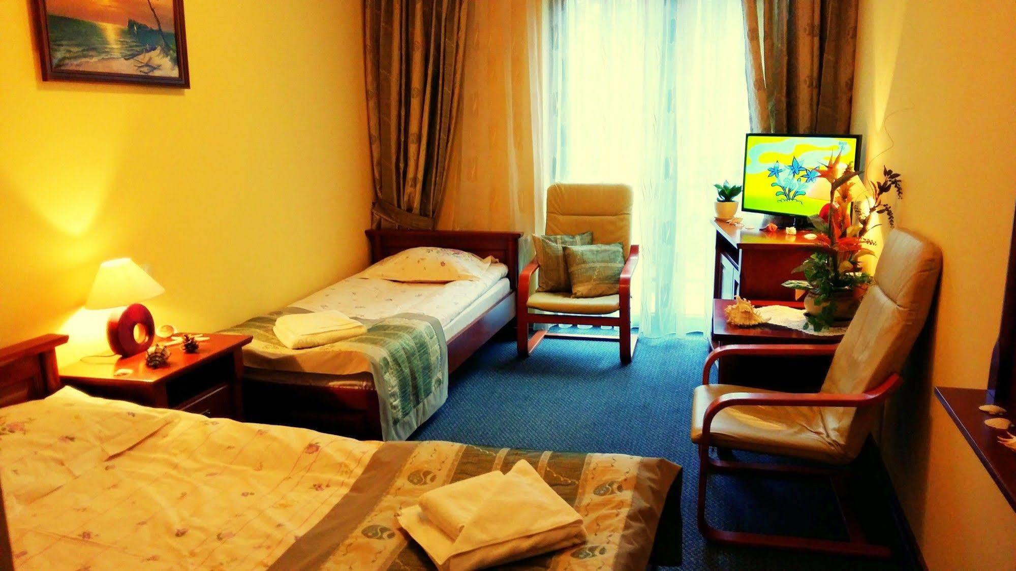 וובה Hotel Spinaker מראה חיצוני תמונה